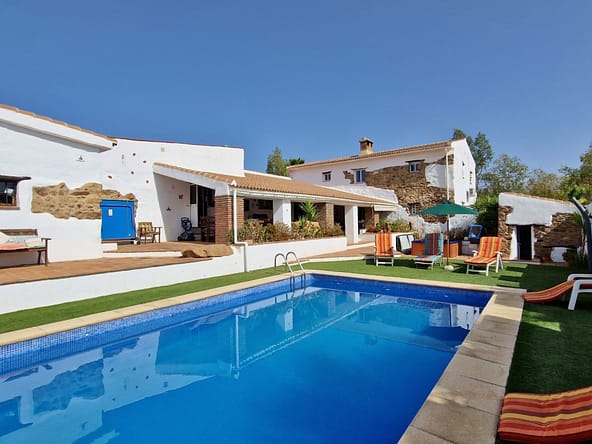 For sale Cortijo Las Ventanas, a large country estate near Riogordo/ Benamargosa, Malaga province in Spain