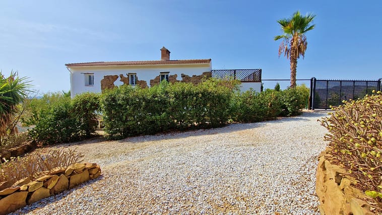 For sale Cortijo Las Ventanas, a large country estate near Riogordo/ Benamargosa, Malaga province in Spain