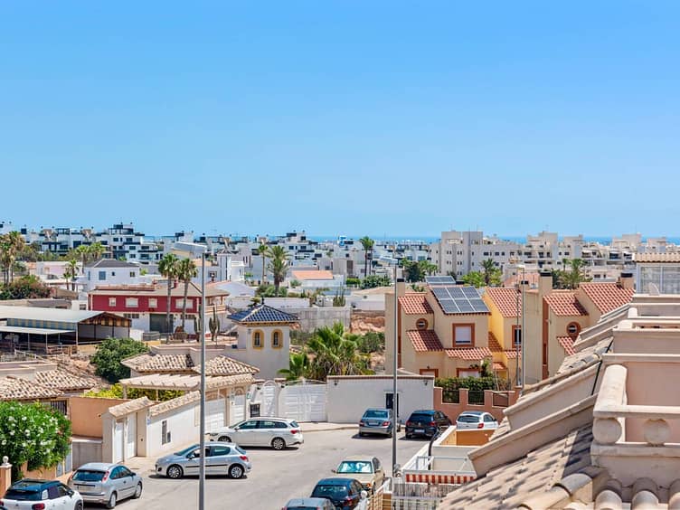 Turnkey Quadruplex Townhouse with Multiple Terraces in Lomas de Cabo Roig, Orihuela Costa