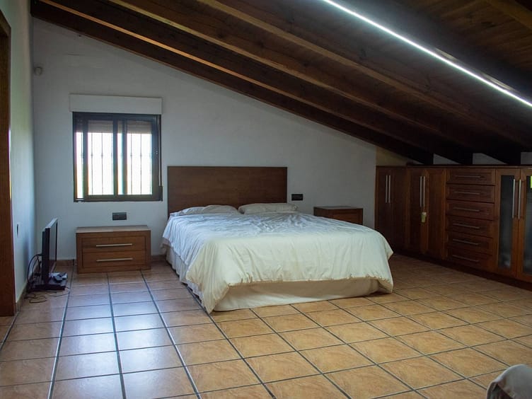 Wonderful rustic property for immediate availability with horse stables and swimming pool in Dolores, Alicante