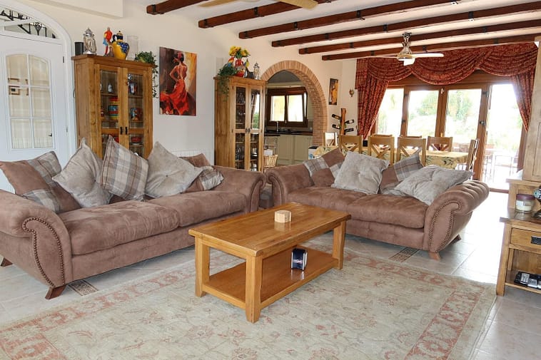 Luxurious 4-Bedroom Country House in Orihuela Alicante