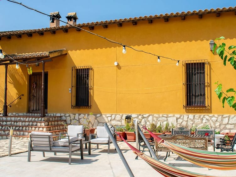 Wonderful rustic property for immediate availability with horse stables and swimming pool in Dolores, Alicante