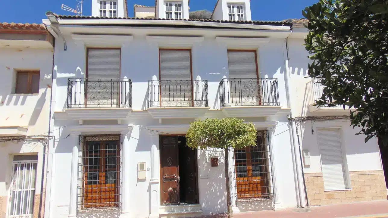 Town House for sale in Cantoria, Almeria