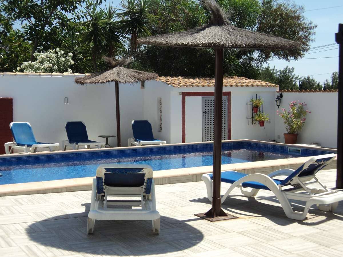 Villa for sale in Cabo Roig, Alicante with 9 bedrooms.