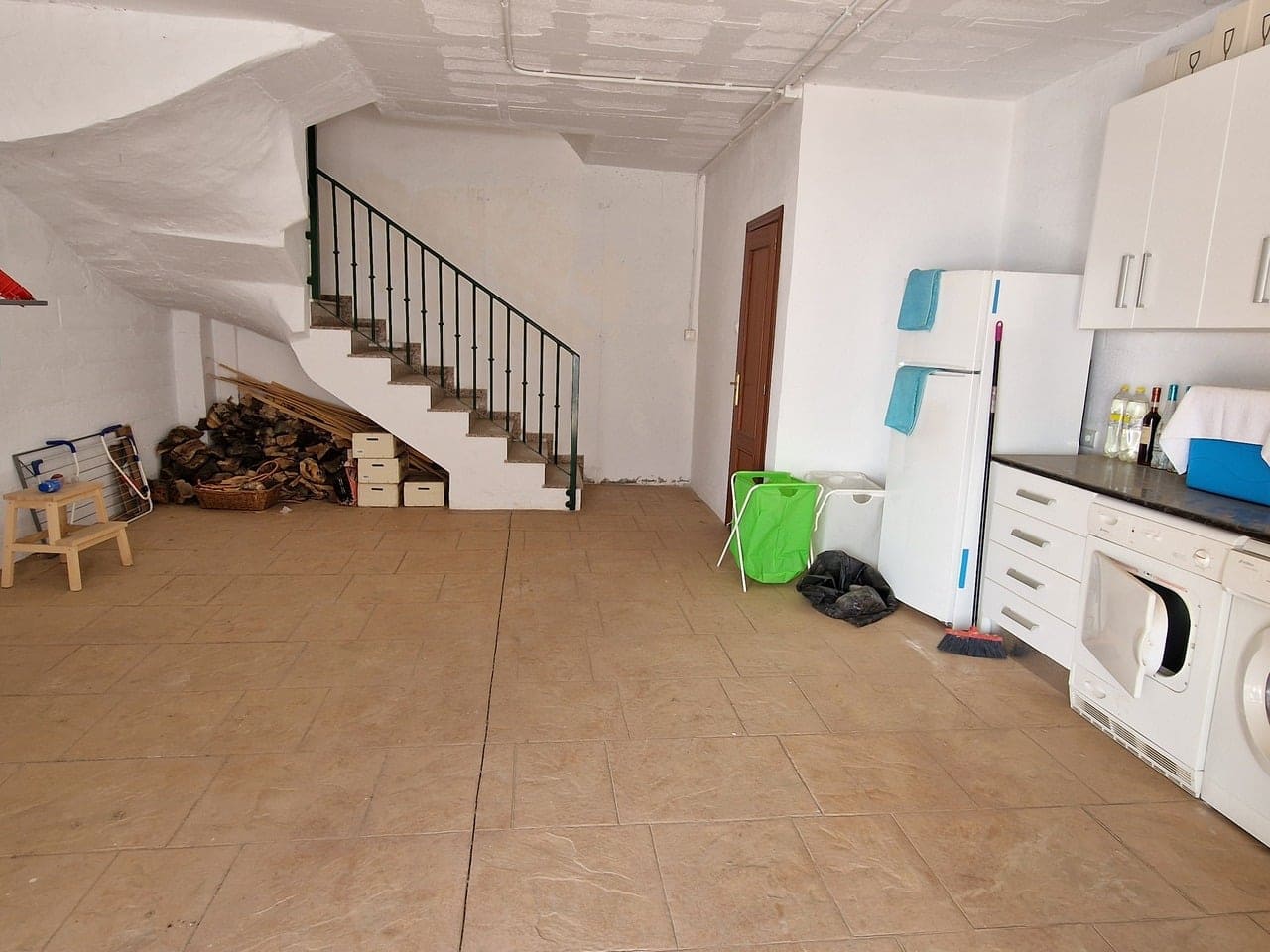 3 BED, 3 BATH TOWN HOUSE FOR SALE IN ALCAUCÍN, MÁLAGA, SPAIN.