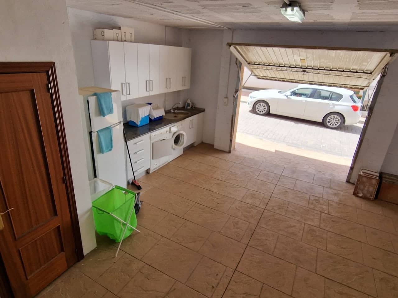 3 BED, 3 BATH TOWN HOUSE FOR SALE IN ALCAUCÍN, MÁLAGA, SPAIN.