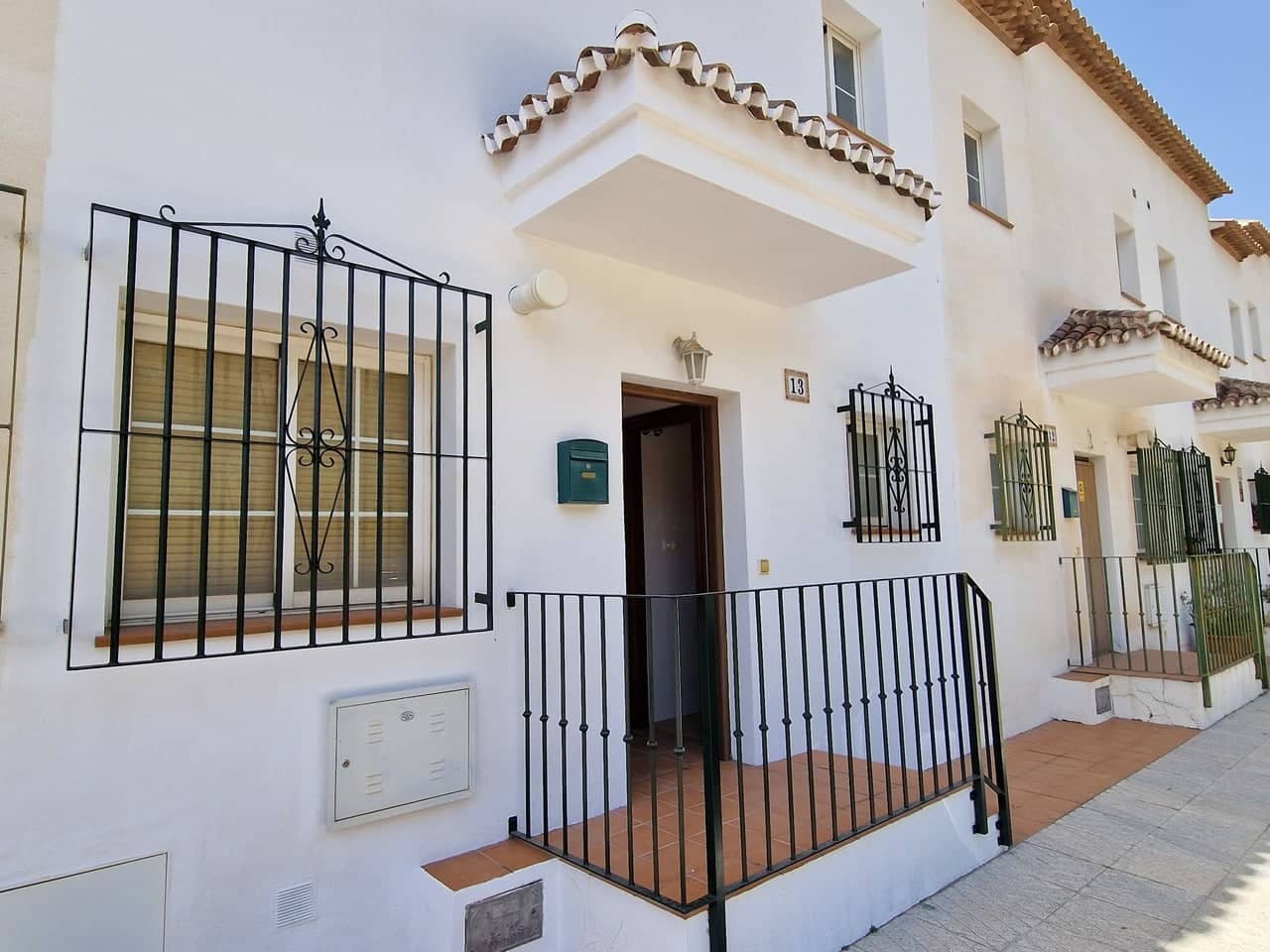 3 BED, 3 BATH TOWN HOUSE FOR SALE IN ALCAUCÍN, MÁLAGA, SPAIN.