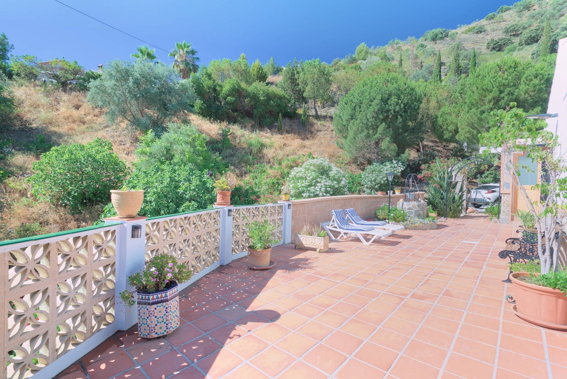 Property for sale in Sayalonga Malaga