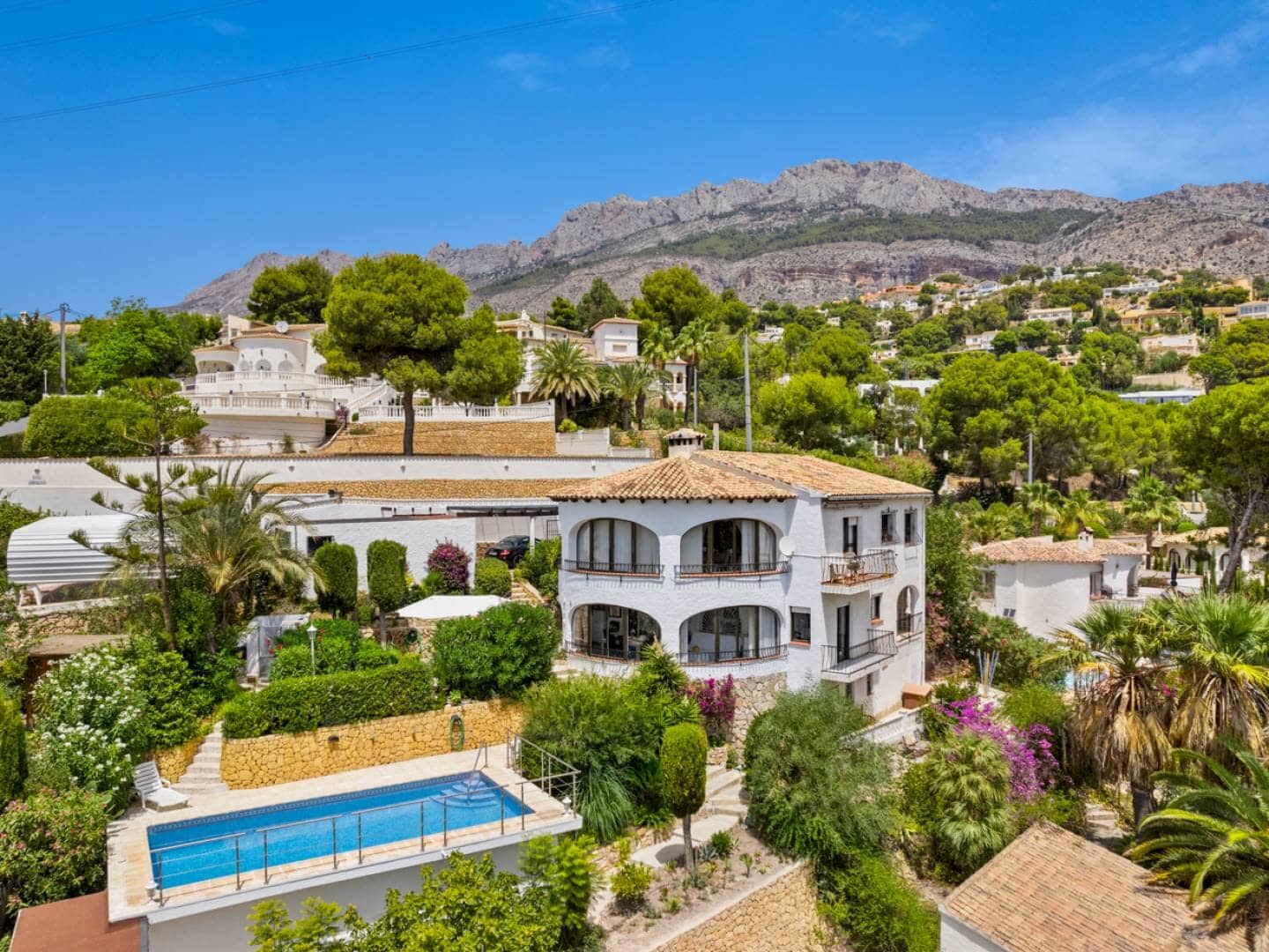 Stunning Villa with Sea Views for Sale in Altea, Alicante - €329,000