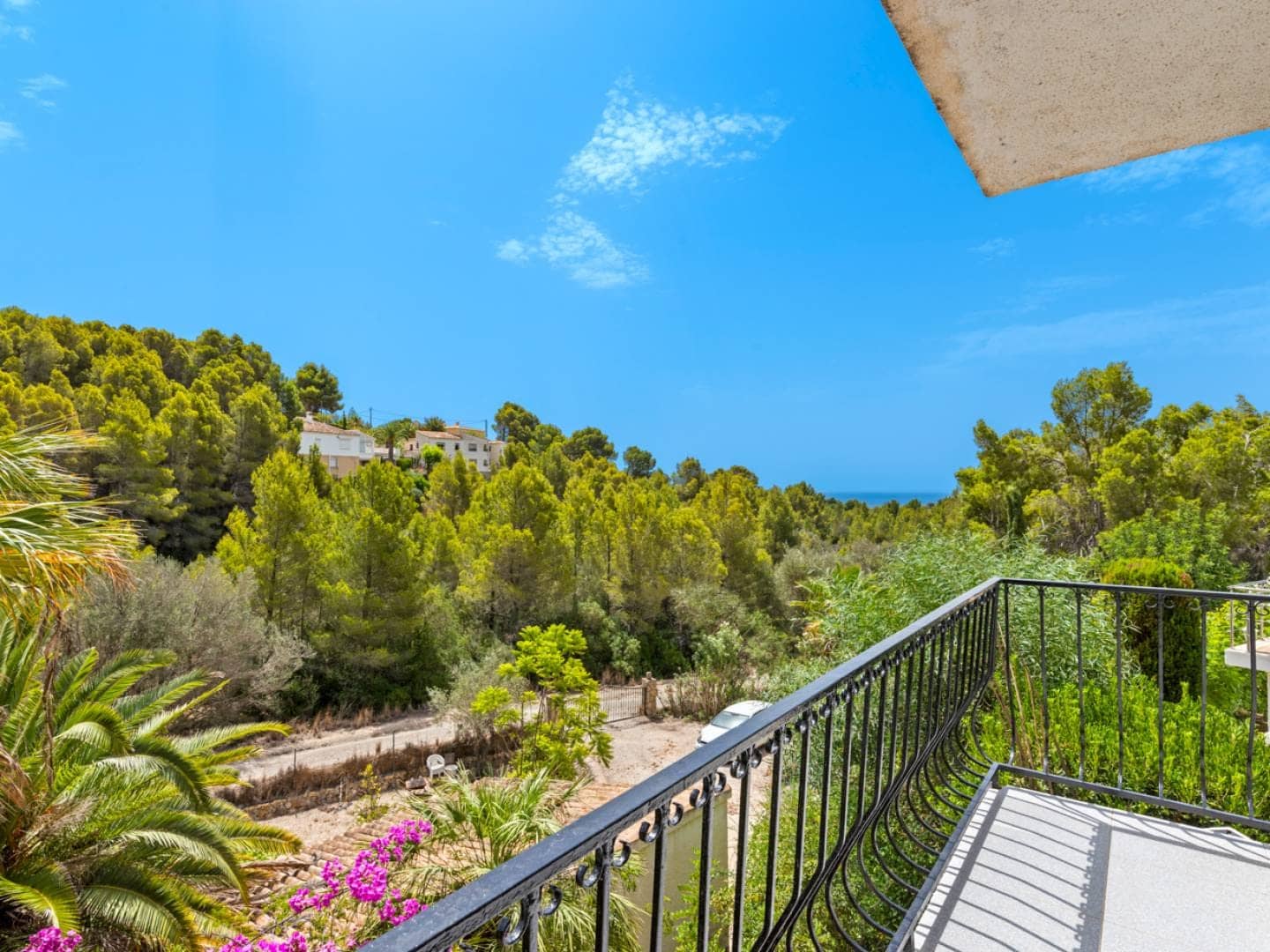 Stunning Villa with Sea Views for Sale in Altea, Alicante - €329,000