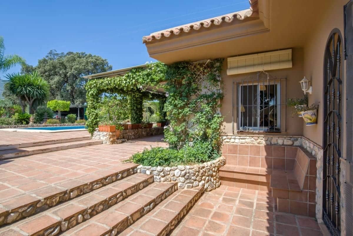 Villa for sale in Alhaurin el Grande, Malaga - € 870.000