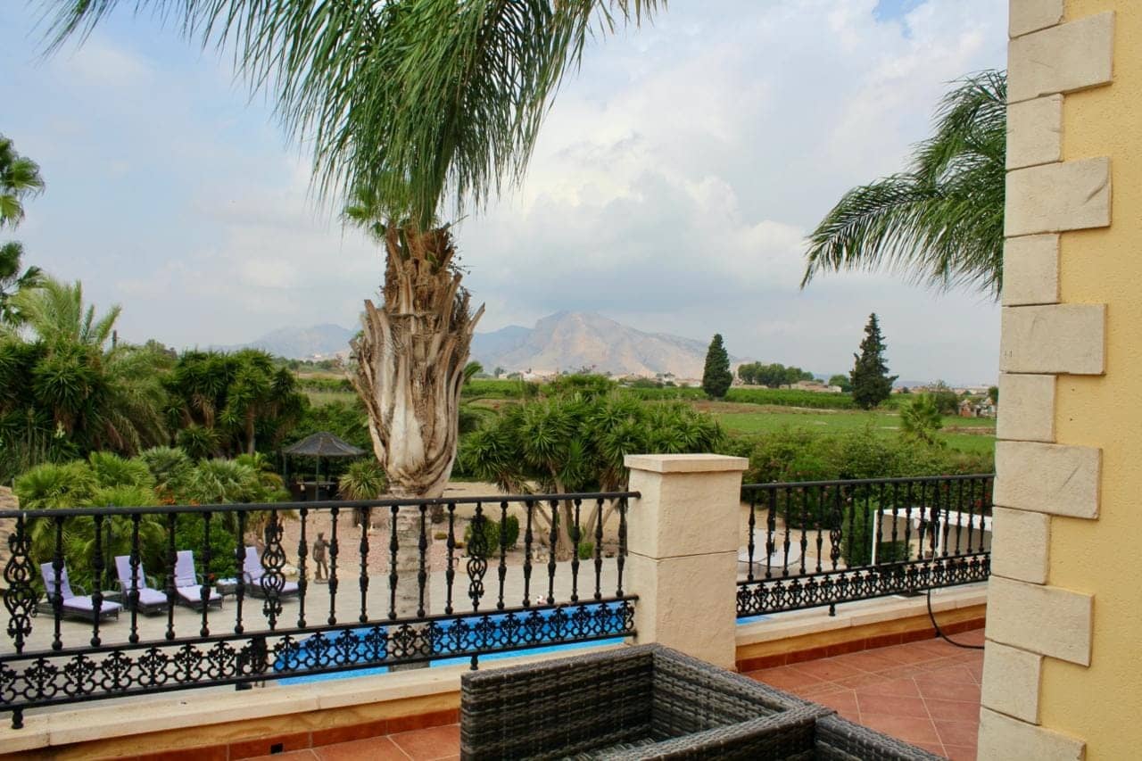 Luxurious 4-Bedroom Country House in Orihuela Alicante