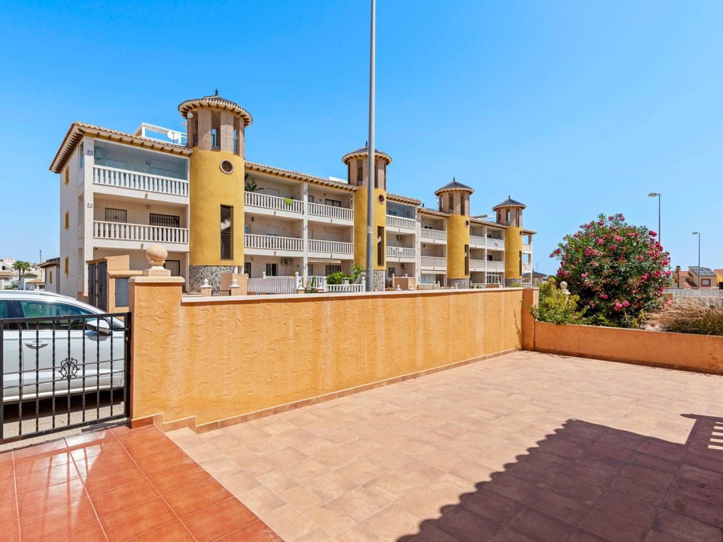 Turnkey Quadruplex Townhouse with Multiple Terraces in Lomas de Cabo Roig, Orihuela Costa